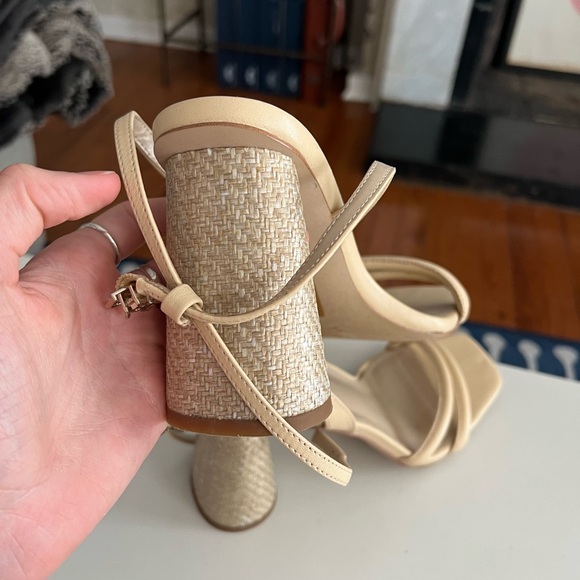 Worn once Sam Edelman Kia Block sandal, Eggshell leather - Picture 2 of 5